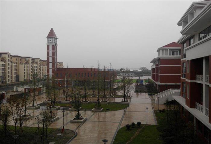 彭州市濛阳镇新建中小学校.jpg